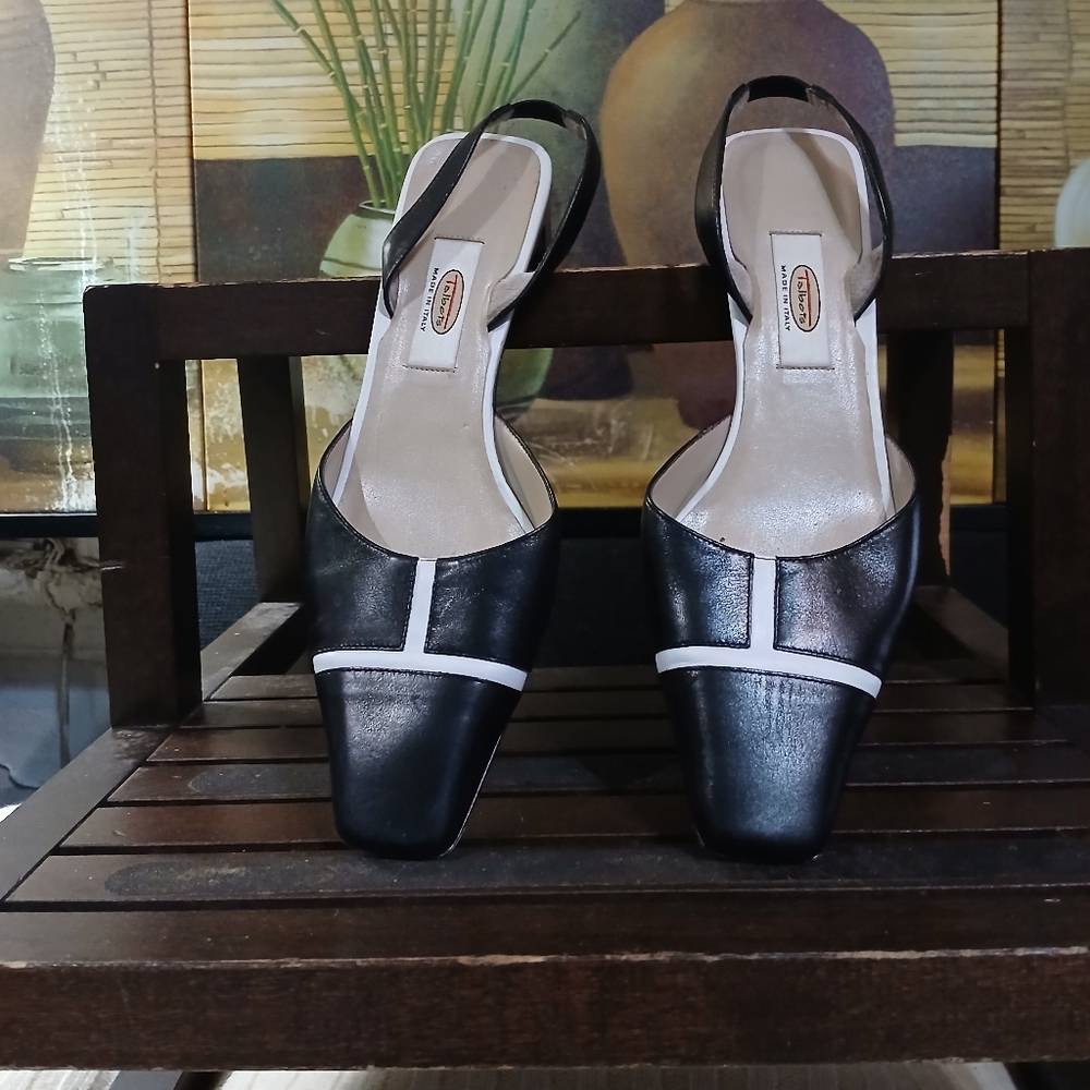 Elegant Black and White Slingback Heels - Picture 14 of 14